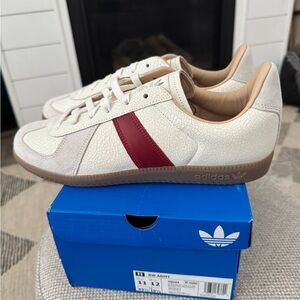 Adidas BW ARMY SHOES Mens 11 New Core White/ Red/ Gum5 HQ9264
